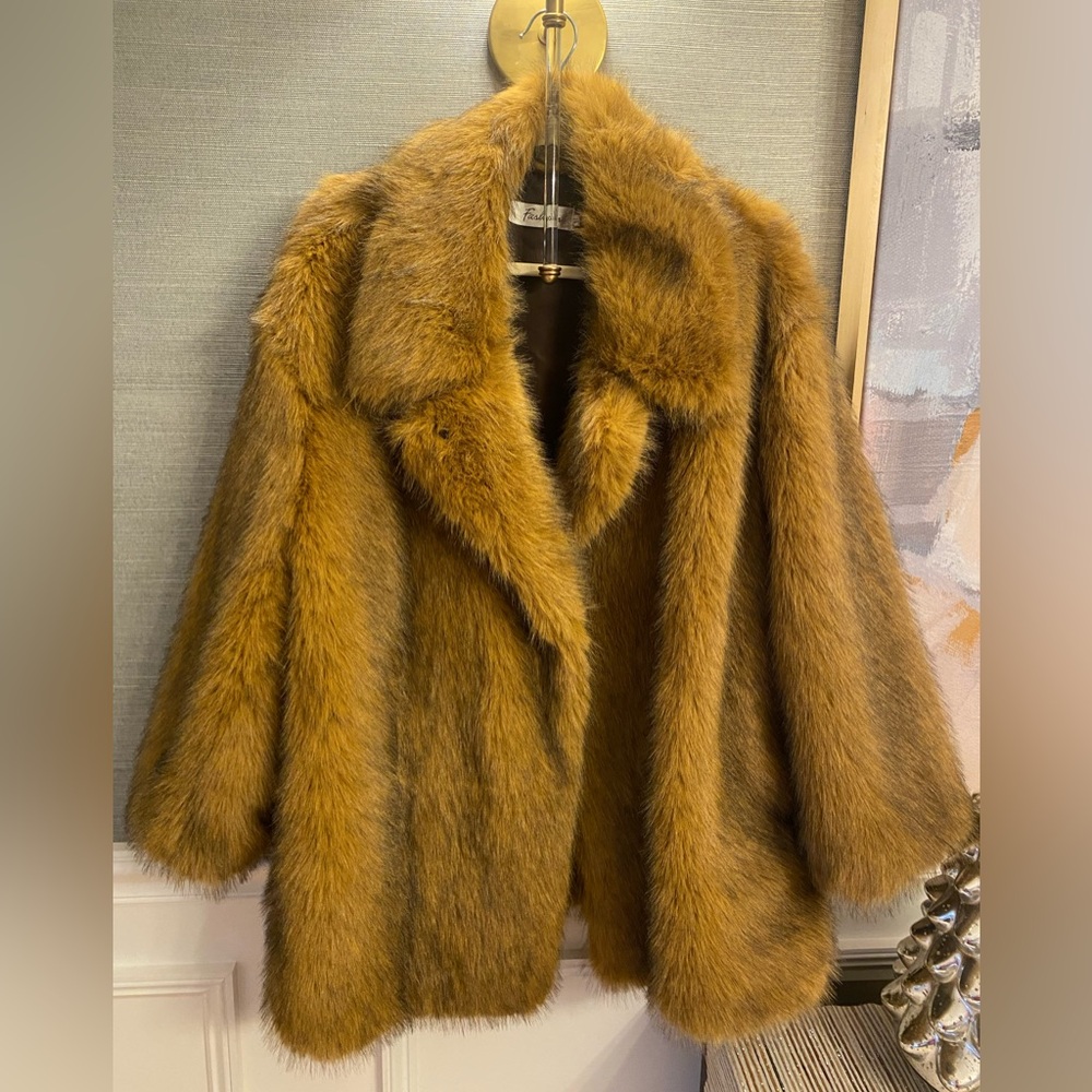 Alicefurs Oversized Faux Fur Jacket Size XL Never Worn!!